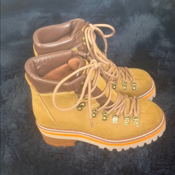 Women's Tan Hiking Boots - Picture 1 of 4